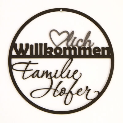 herzlich_wilkommen_personalisiert_zweifรคrbig_grau Tรผrschild - "herzlich Willkommen"